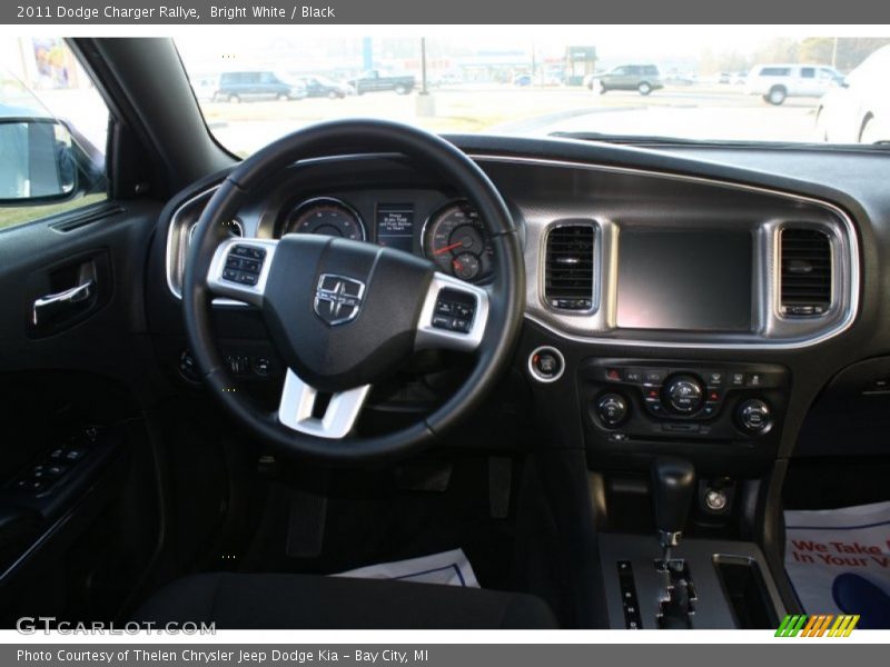 Bright White / Black 2011 Dodge Charger Rallye