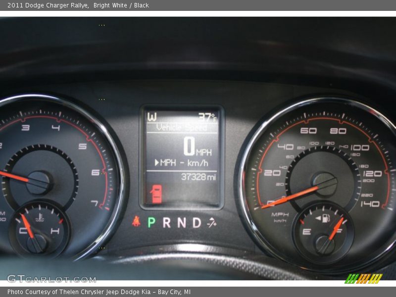 Bright White / Black 2011 Dodge Charger Rallye