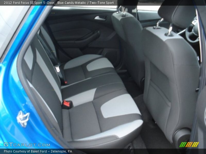 Blue Candy Metallic / Two-Tone Sport 2012 Ford Focus SE Sport 5-Door
