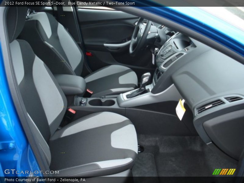 Blue Candy Metallic / Two-Tone Sport 2012 Ford Focus SE Sport 5-Door