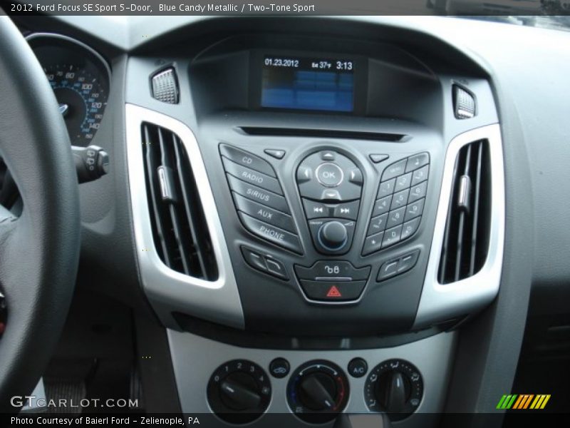 Blue Candy Metallic / Two-Tone Sport 2012 Ford Focus SE Sport 5-Door