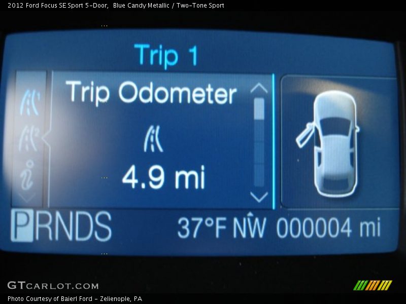 Blue Candy Metallic / Two-Tone Sport 2012 Ford Focus SE Sport 5-Door