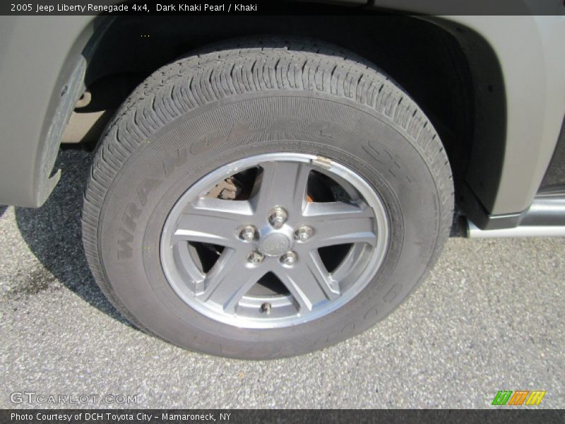 Dark Khaki Pearl / Khaki 2005 Jeep Liberty Renegade 4x4