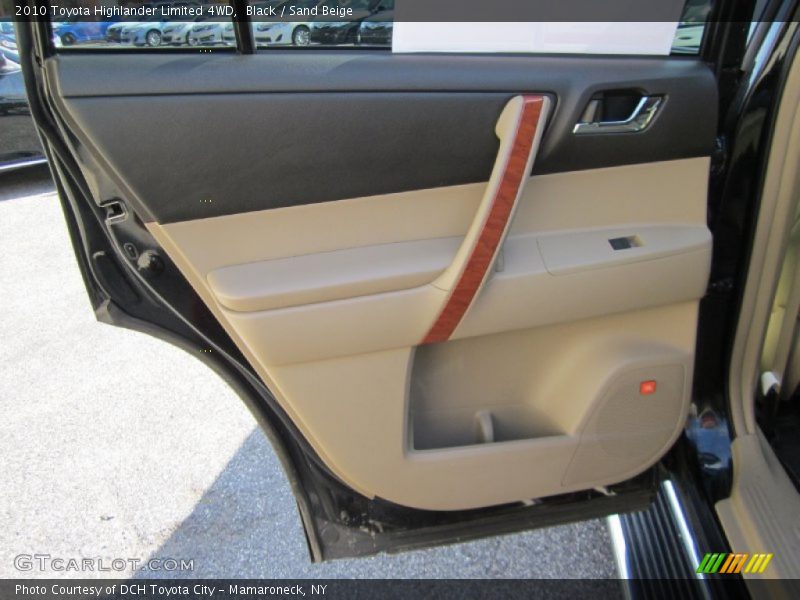 Black / Sand Beige 2010 Toyota Highlander Limited 4WD