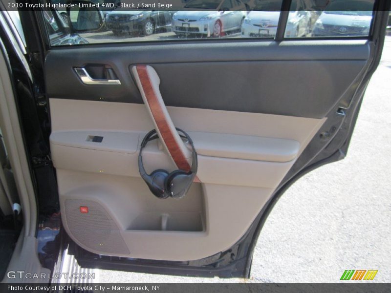 Black / Sand Beige 2010 Toyota Highlander Limited 4WD
