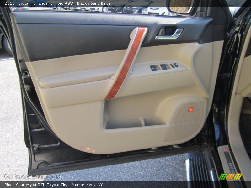 Black / Sand Beige 2010 Toyota Highlander Limited 4WD