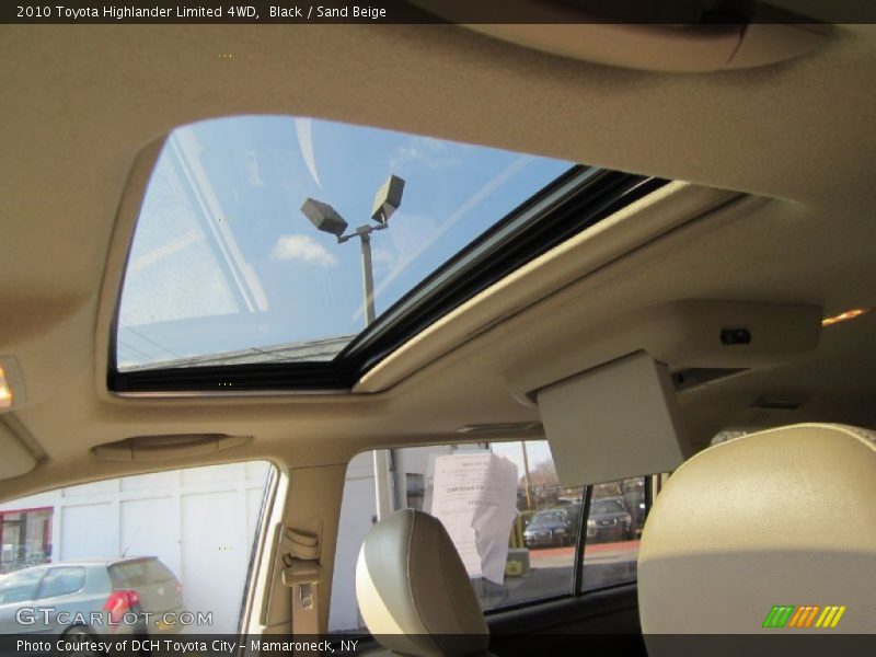 Black / Sand Beige 2010 Toyota Highlander Limited 4WD