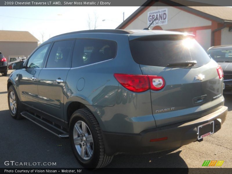 Silver Moss Metallic / Ebony 2009 Chevrolet Traverse LT AWD