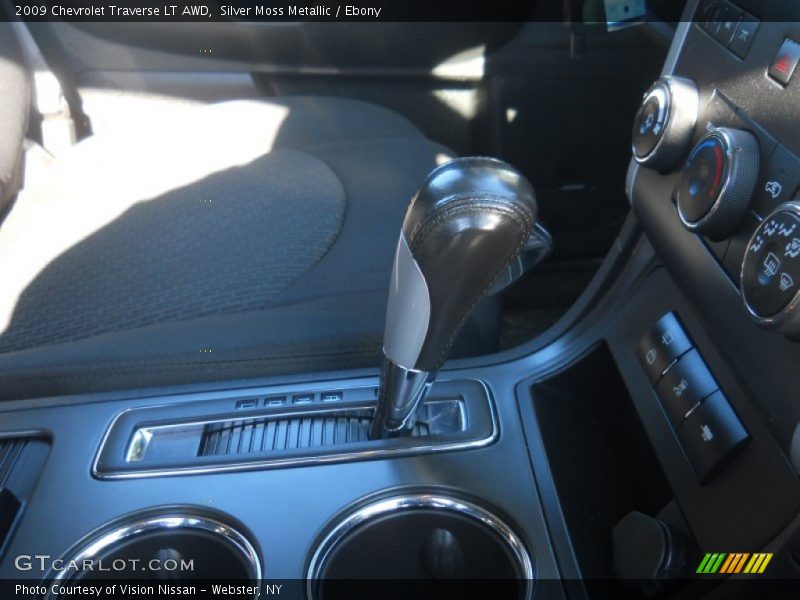 Silver Moss Metallic / Ebony 2009 Chevrolet Traverse LT AWD