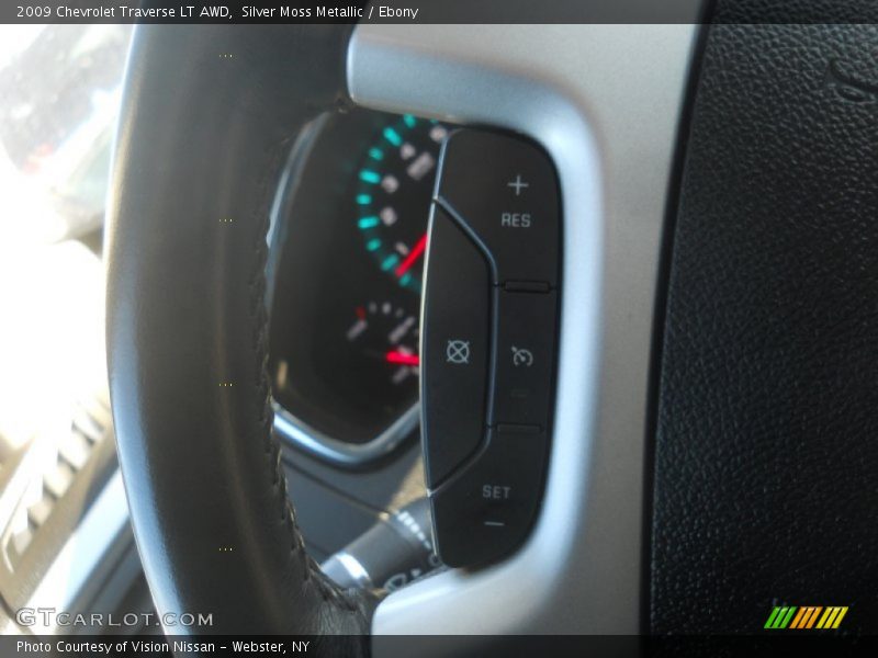 Silver Moss Metallic / Ebony 2009 Chevrolet Traverse LT AWD
