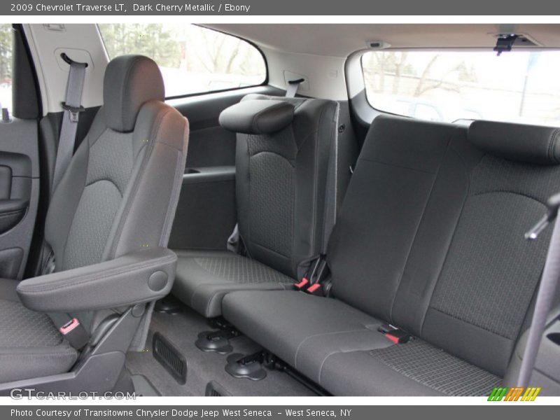 Dark Cherry Metallic / Ebony 2009 Chevrolet Traverse LT