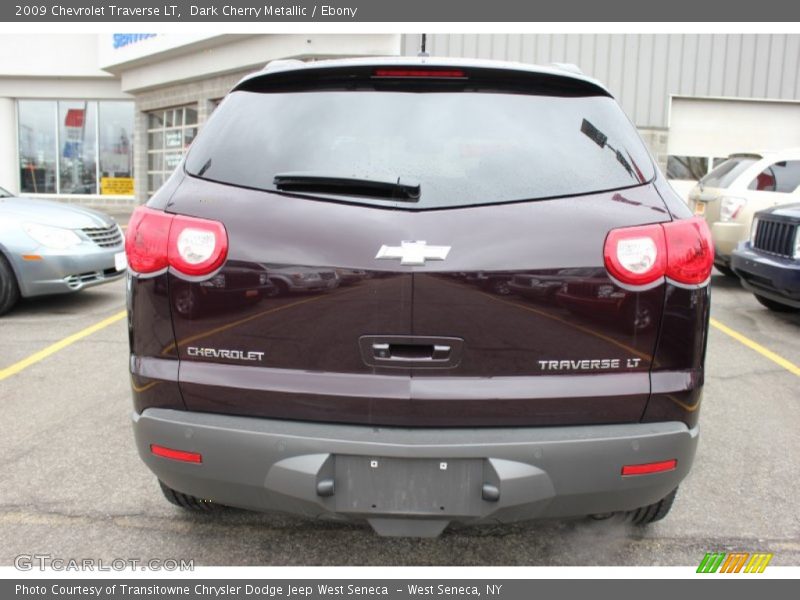 Dark Cherry Metallic / Ebony 2009 Chevrolet Traverse LT