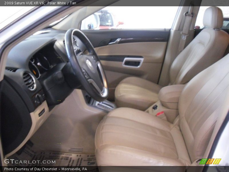 Polar White / Tan 2009 Saturn VUE XR V6