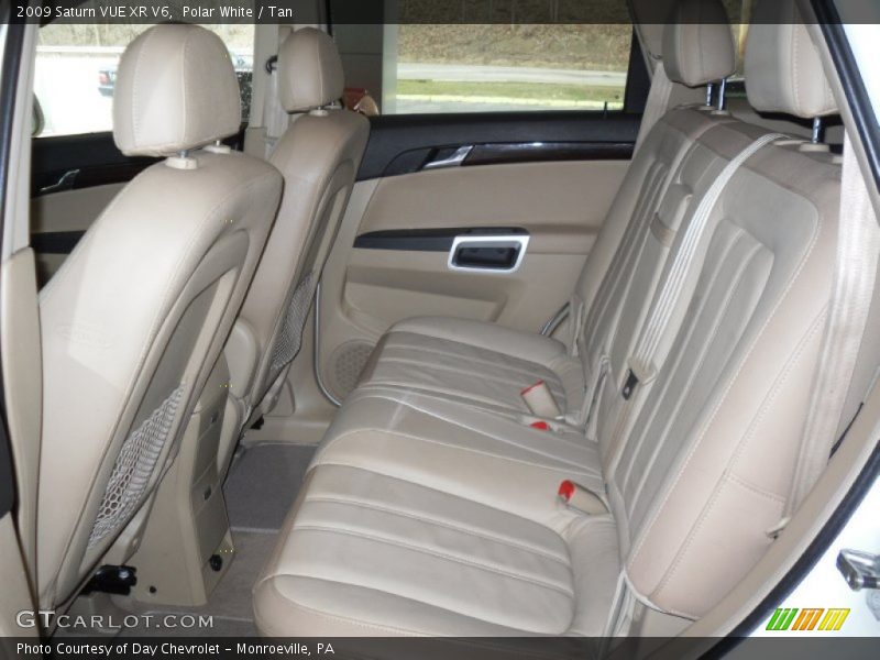 Polar White / Tan 2009 Saturn VUE XR V6