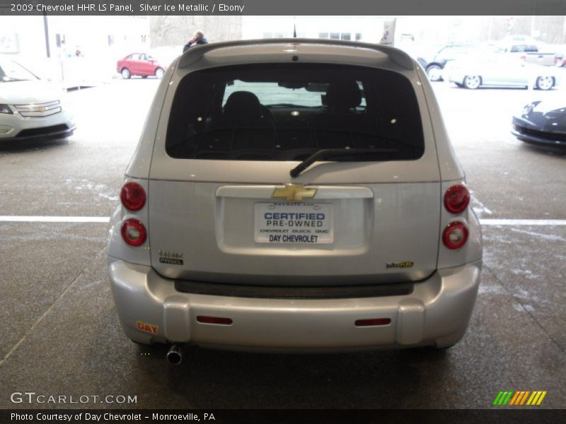 Silver Ice Metallic / Ebony 2009 Chevrolet HHR LS Panel