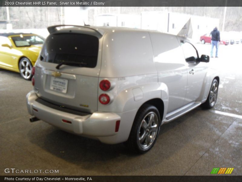 Silver Ice Metallic / Ebony 2009 Chevrolet HHR LS Panel