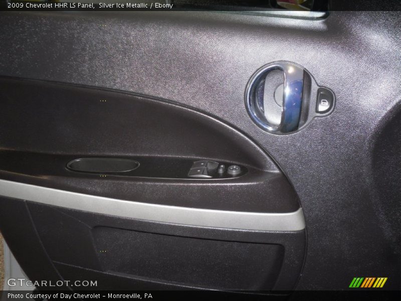 Silver Ice Metallic / Ebony 2009 Chevrolet HHR LS Panel