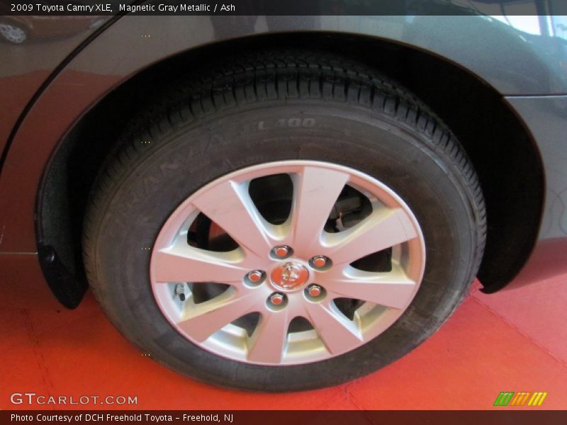 Magnetic Gray Metallic / Ash 2009 Toyota Camry XLE