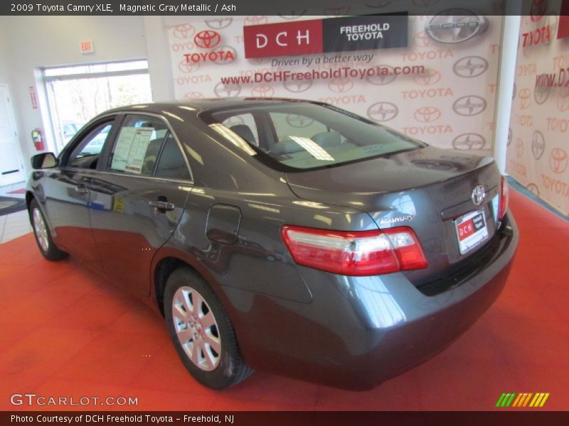 Magnetic Gray Metallic / Ash 2009 Toyota Camry XLE