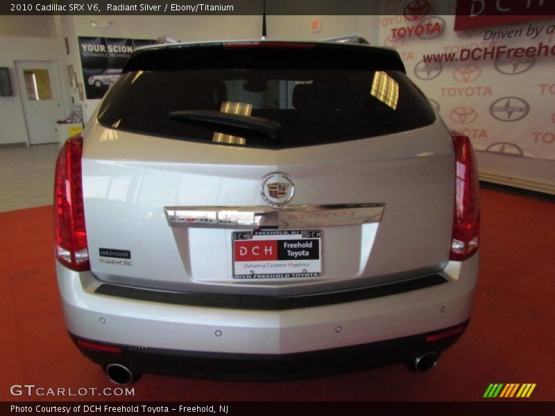 Radiant Silver / Ebony/Titanium 2010 Cadillac SRX V6