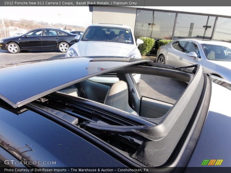 Sunroof of 2012 New 911 Carrera S Coupe