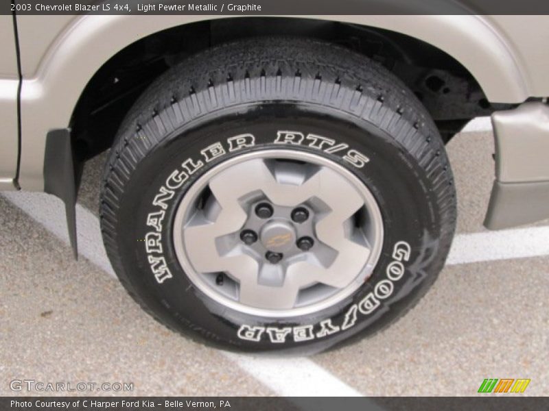 Light Pewter Metallic / Graphite 2003 Chevrolet Blazer LS 4x4