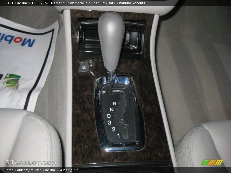 Radiant Silver Metallic / Titanium/Dark Titanium Accents 2011 Cadillac DTS Luxury