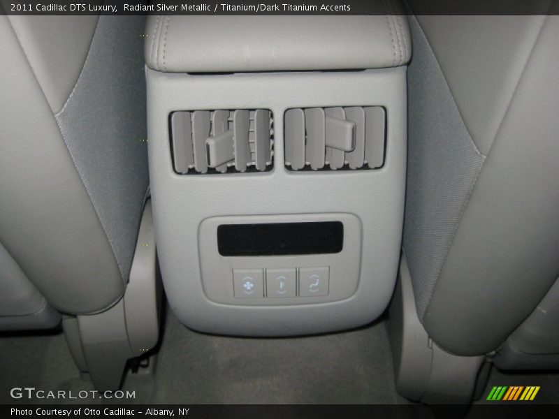 Radiant Silver Metallic / Titanium/Dark Titanium Accents 2011 Cadillac DTS Luxury
