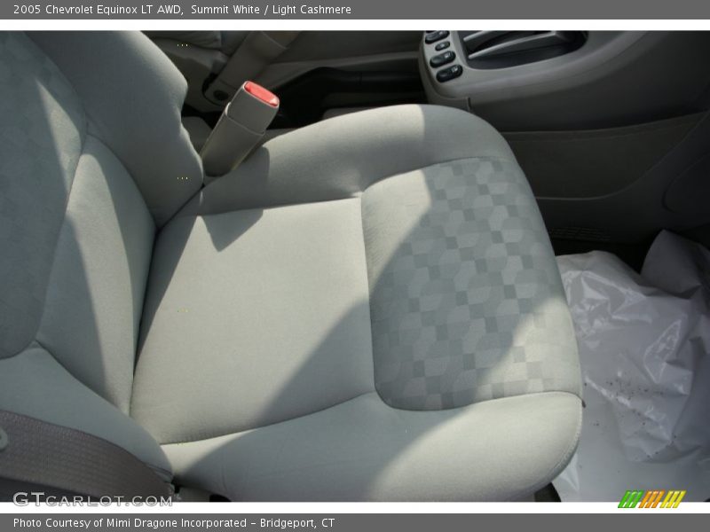 Summit White / Light Cashmere 2005 Chevrolet Equinox LT AWD