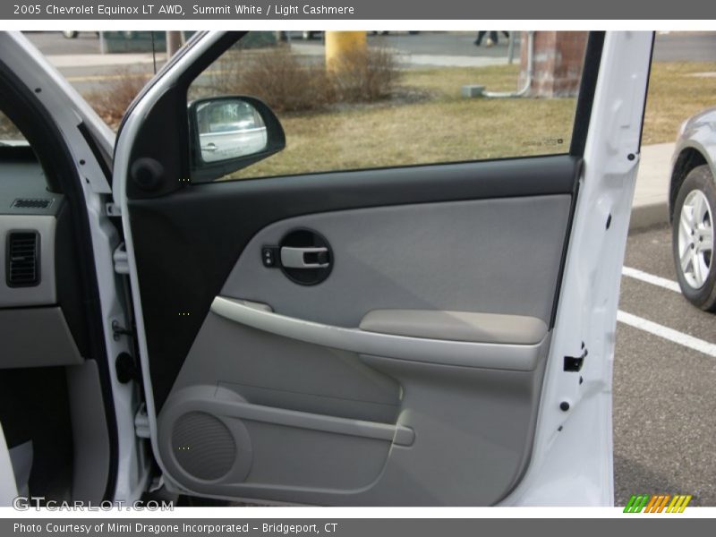 Summit White / Light Cashmere 2005 Chevrolet Equinox LT AWD