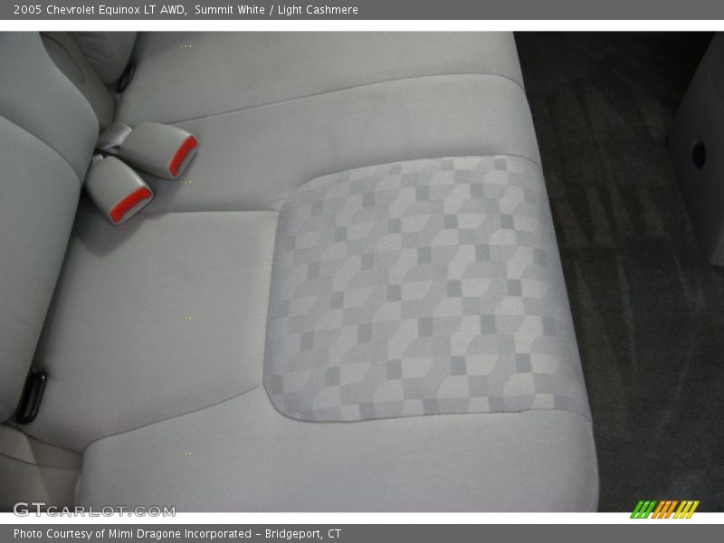 Summit White / Light Cashmere 2005 Chevrolet Equinox LT AWD