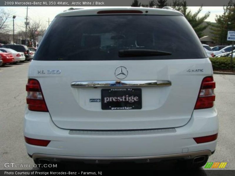 Arctic White / Black 2009 Mercedes-Benz ML 350 4Matic
