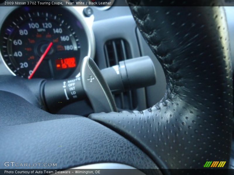 Pearl White / Black Leather 2009 Nissan 370Z Touring Coupe
