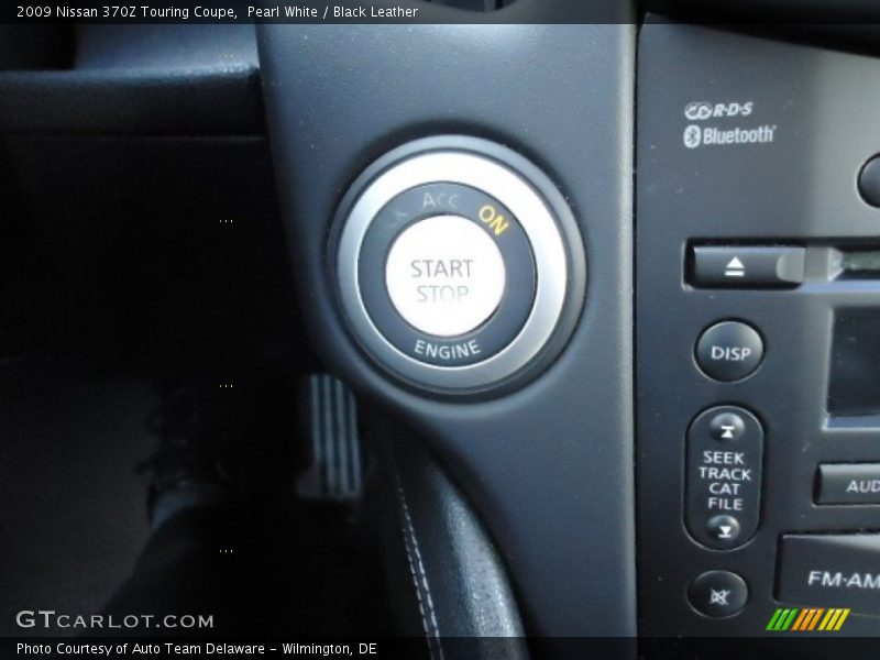 Pearl White / Black Leather 2009 Nissan 370Z Touring Coupe