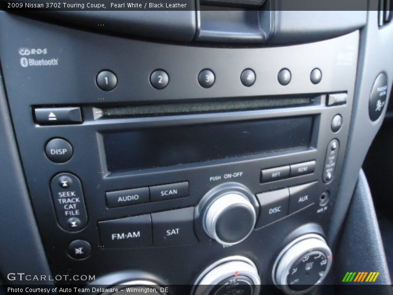 Pearl White / Black Leather 2009 Nissan 370Z Touring Coupe