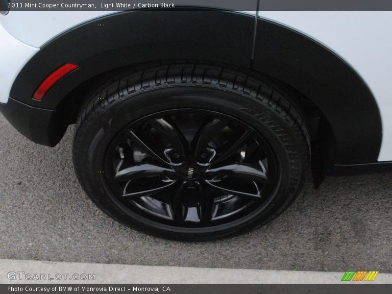 Light White / Carbon Black 2011 Mini Cooper Countryman