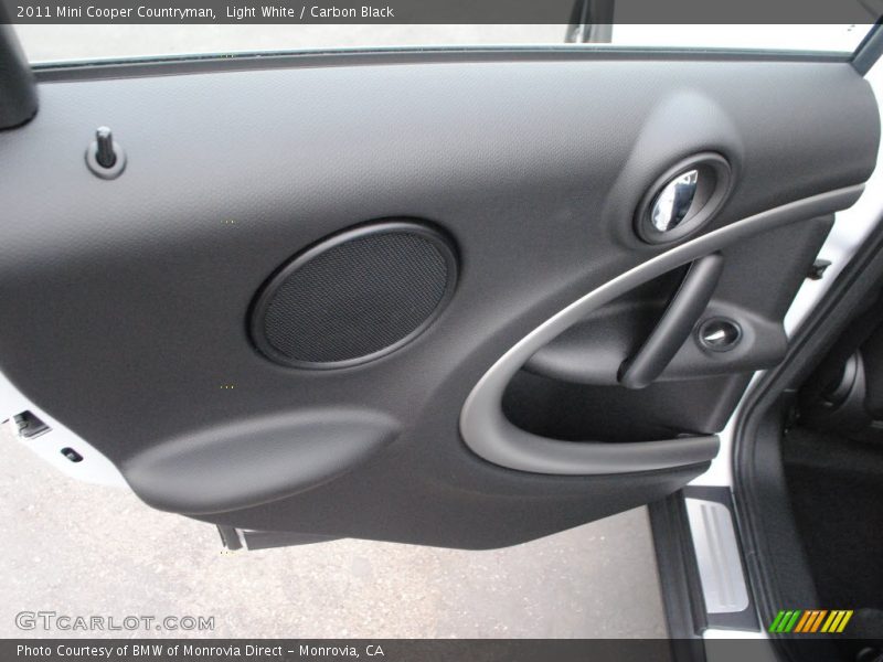 Light White / Carbon Black 2011 Mini Cooper Countryman