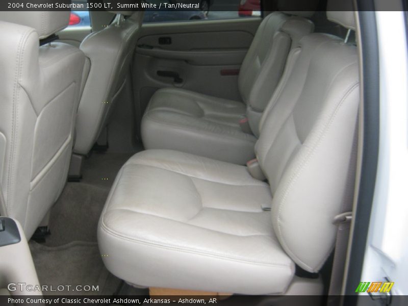 Summit White / Tan/Neutral 2004 Chevrolet Suburban 1500 LT
