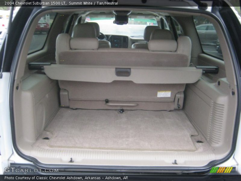Summit White / Tan/Neutral 2004 Chevrolet Suburban 1500 LT
