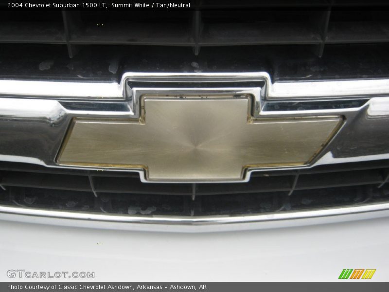 Summit White / Tan/Neutral 2004 Chevrolet Suburban 1500 LT