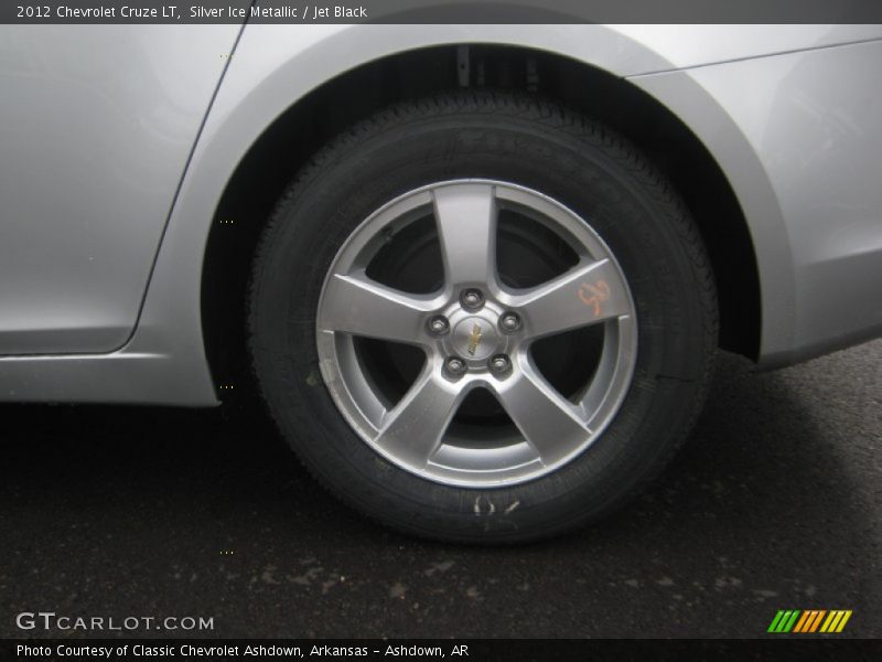 Silver Ice Metallic / Jet Black 2012 Chevrolet Cruze LT