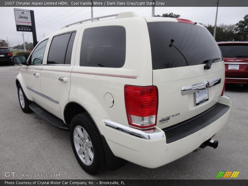 Cool Vanilla White / Dark Slate Gray/Light Slate Gray 2007 Chrysler Aspen Limited HEMI