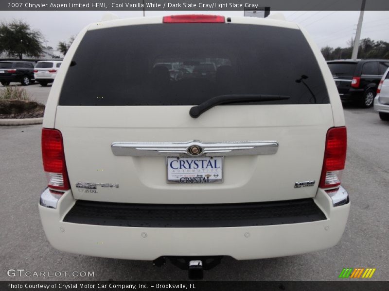 Cool Vanilla White / Dark Slate Gray/Light Slate Gray 2007 Chrysler Aspen Limited HEMI