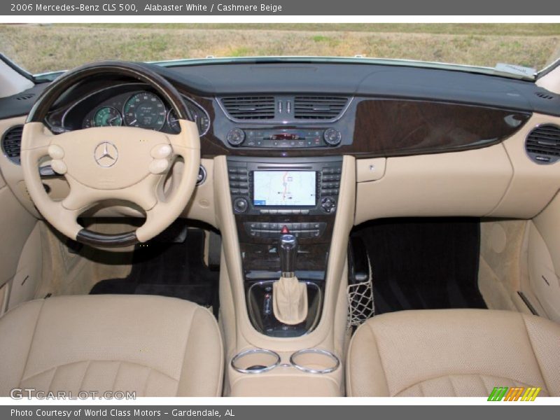 Dashboard of 2006 CLS 500