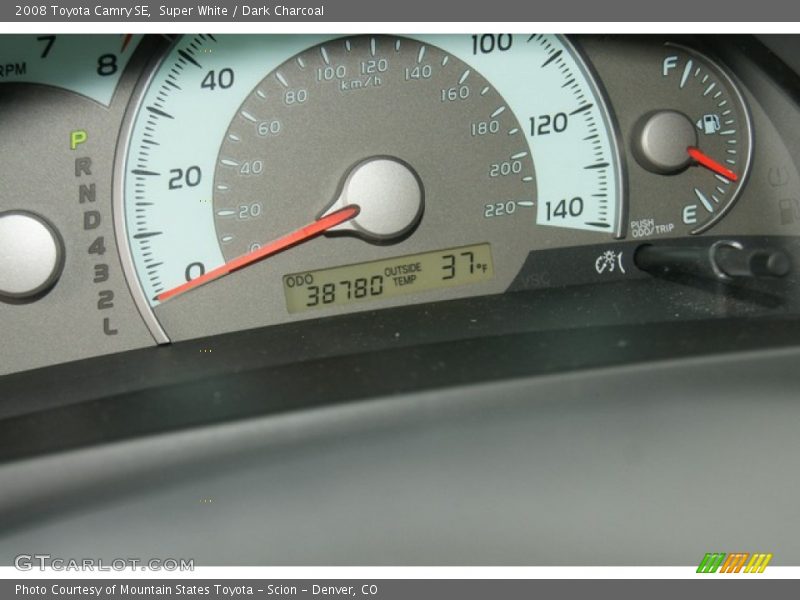 Super White / Dark Charcoal 2008 Toyota Camry SE