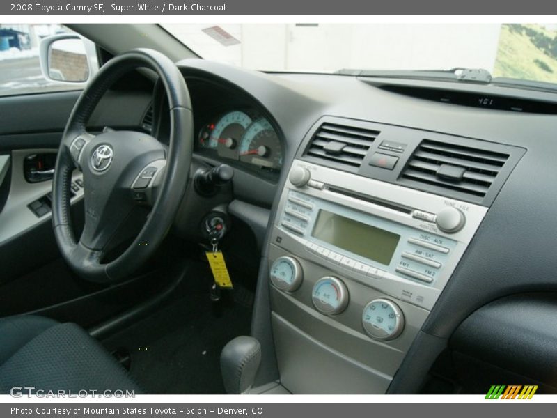 Super White / Dark Charcoal 2008 Toyota Camry SE