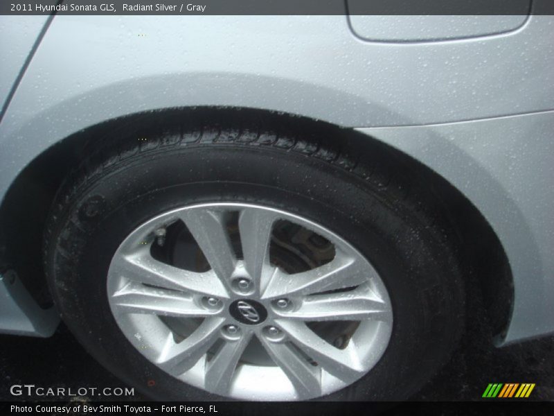 Radiant Silver / Gray 2011 Hyundai Sonata GLS