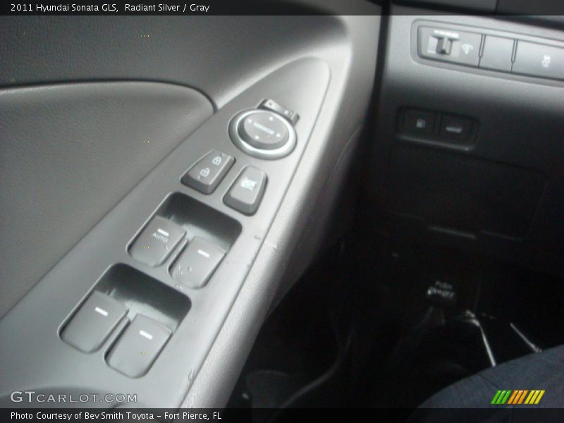 Radiant Silver / Gray 2011 Hyundai Sonata GLS