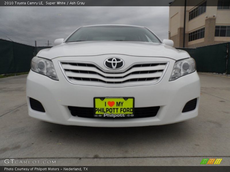 Super White / Ash Gray 2010 Toyota Camry LE