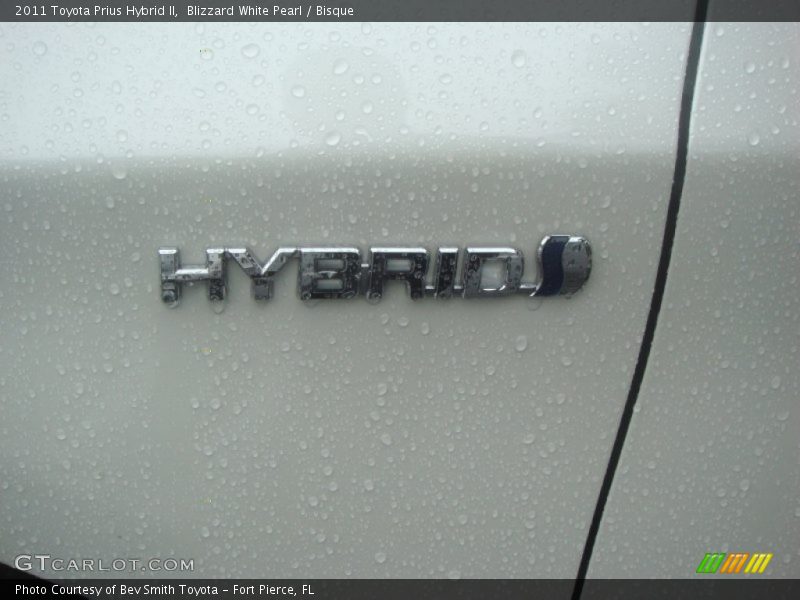  2011 Prius Hybrid II Logo